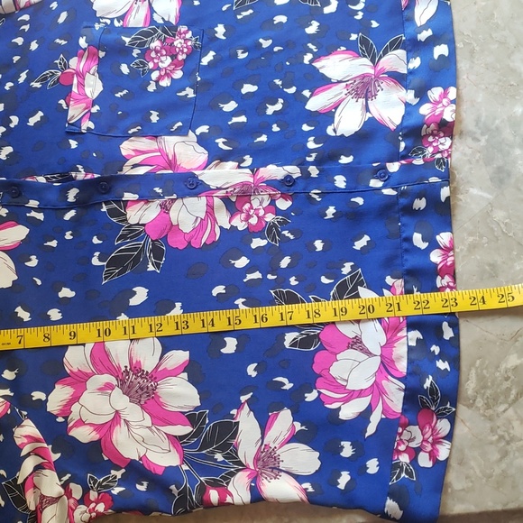 Express Cropped Floral Long Sleeve Button Down Blouse Size XL - Picture 6 of 7
